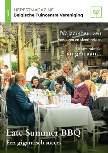Leden in gesprek tijdens de najaarsvergadering